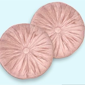 Set of 2 decorative round blush colored pleated throw pillows